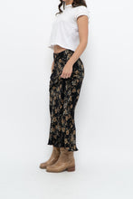 Load image into Gallery viewer, Vintage x OLD NAVY Black Floral Maxi Skirt (XS-M)