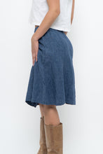 Load image into Gallery viewer, Vintage x Made in Thailand x Blue Linen Midi Skirt (XS, S)