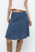 Load image into Gallery viewer, Vintage x Made in Thailand x Blue Linen Midi Skirt (XS, S)