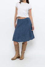 Load image into Gallery viewer, Vintage x Made in Thailand x Blue Linen Midi Skirt (XS, S)