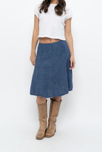 Load image into Gallery viewer, Vintage x Made in Thailand x Blue Linen Midi Skirt (XS, S)