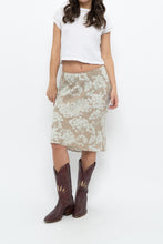 Load image into Gallery viewer, Vintage x LOUBEN Beige, Blue  Floral Midi Skirt (XS)