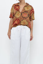 Load image into Gallery viewer, THE GREAT x Red Patterned Satin Short Sleeve Blouse (XS-M)
