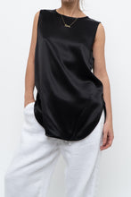 Load image into Gallery viewer, VINCE x Black Flowy Silk Sleeveless Blouse (S, M)