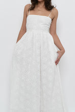 Load image into Gallery viewer, FRNCH PARIS x White Embroidered Cotton Maxi Dress (S)
