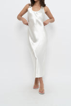 Load image into Gallery viewer, BANANA REPUBLIC x Cream Satin Sleeveless Maxi Dress (S)