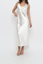 Load image into Gallery viewer, BANANA REPUBLIC x Cream Satin Sleeveless Maxi Dress (S)