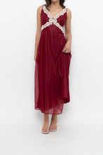 Load image into Gallery viewer, Vintage x Nylon Red Lace Maxi Slip (S)