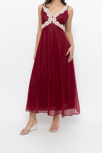 Load image into Gallery viewer, Vintage x Nylon Red Lace Maxi Slip (S)