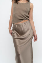 Load image into Gallery viewer, SOPHIE GRACE x Olive Silk-blend Maxi Skirt (XS, S)