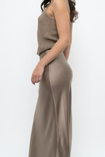 Load image into Gallery viewer, SOPHIE GRACE x Olive Silk-blend Maxi Skirt (XS, S)