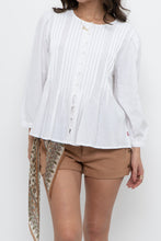 Load image into Gallery viewer, LEVI'S x White Cotton, Linen Buttoned Blouse (S, M)