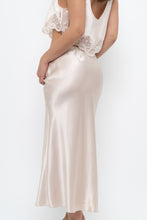 Load image into Gallery viewer, Vintage x Pale Pink Satin Stretchy Slip Skirt (XS-M)