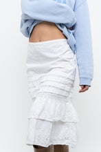 Load image into Gallery viewer, Vintage x Made in India x Cotton White Tiered Midi Skirt (XXL-4XL)