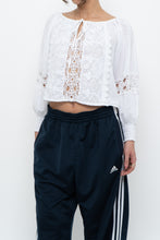 Load image into Gallery viewer, JENNIFER &amp; GRACE x White Cotton Embroidered Cropped Blouse (XS, S)