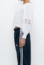 Load image into Gallery viewer, JENNIFER &amp; GRACE x White Cotton Embroidered Cropped Blouse (XS, S)