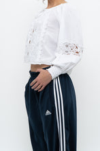 Load image into Gallery viewer, JENNIFER &amp; GRACE x White Cotton Embroidered Cropped Blouse (XS, S)