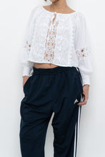Load image into Gallery viewer, JENNIFER &amp; GRACE x White Cotton Embroidered Cropped Blouse (XS, S)