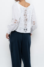 Load image into Gallery viewer, JENNIFER &amp; GRACE x White Cotton Embroidered Cropped Blouse (XS, S)