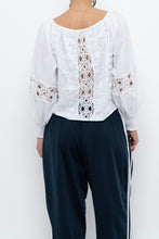 Load image into Gallery viewer, JENNIFER &amp; GRACE x White Cotton Embroidered Cropped Blouse (XS, S)