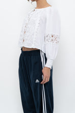 Load image into Gallery viewer, JENNIFER &amp; GRACE x White Cotton Embroidered Cropped Blouse (XS, S)