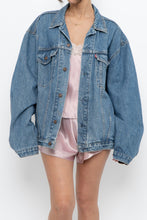 Load image into Gallery viewer, Vintage x Made in Canada x LEVI'S Midwash Denim Jacket (S-XL)