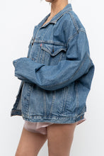 Load image into Gallery viewer, Vintage x Made in Canada x LEVI'S Midwash Denim Jacket (S-XL)