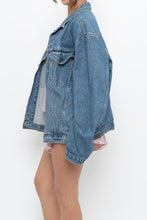 Load image into Gallery viewer, Vintage x Made in Canada x LEVI'S Midwash Denim Jacket (S-XL)