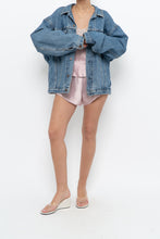 Load image into Gallery viewer, Vintage x Made in Canada x LEVI'S Midwash Denim Jacket (S-XL)