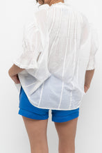 Load image into Gallery viewer, GAP x Made in India x White Cotton Blouse (S-L)