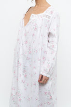 Load image into Gallery viewer, Vintage x EILEEN WEST White Floral Long Sleeve Cotton Maci (XS-M)