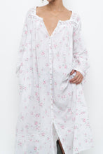 Load image into Gallery viewer, Vintage x EILEEN WEST White Floral Long Sleeve Cotton Maci (XS-M)