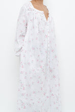 Load image into Gallery viewer, Vintage x EILEEN WEST White Floral Long Sleeve Cotton Maci (XS-M)