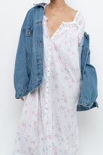 Load image into Gallery viewer, Vintage x EILEEN WEST White Floral Long Sleeve Cotton Maci (XS-M)