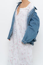 Load image into Gallery viewer, Vintage x EILEEN WEST White Floral Long Sleeve Cotton Maci (XS-M)