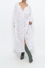 Load image into Gallery viewer, Vintage x EILEEN WEST White Floral Long Sleeve Cotton Maci (XS-M)