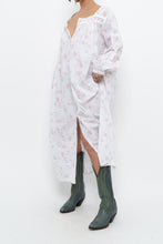 Load image into Gallery viewer, Vintage x EILEEN WEST White Floral Long Sleeve Cotton Maci (XS-M)