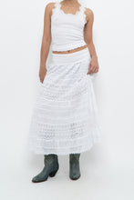 Load image into Gallery viewer, Vintage x Made in India x White Lace Maxi Skirt (XS, S)