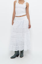 Load image into Gallery viewer, Vintage x Made in India x White Lace Maxi Skirt (XS, S)