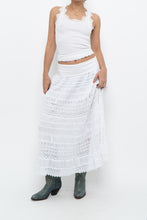 Load image into Gallery viewer, Vintage x Made in India x White Lace Maxi Skirt (XS, S)