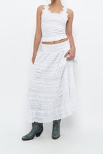 Load image into Gallery viewer, Vintage x Made in India x White Lace Maxi Skirt (XS, S)