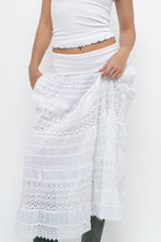 Load image into Gallery viewer, Vintage x Made in India x White Lace Maxi Skirt (XS, S)