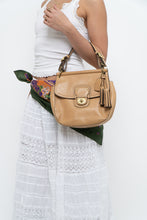Load image into Gallery viewer, Vintage x COACH Legacy Beige Butter Leather Purse