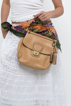 Load image into Gallery viewer, Vintage x COACH Legacy Beige Butter Leather Purse