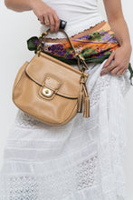 Load image into Gallery viewer, Vintage x COACH Legacy Beige Butter Leather Purse