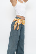 Load image into Gallery viewer, Vintage x Orange, White Floral Scarf