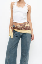Load image into Gallery viewer, Vintage x Made in England x Butter Yellow Paisley Patterned Scarf