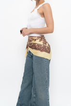Load image into Gallery viewer, Vintage x Made in England x Butter Yellow Paisley Patterned Scarf