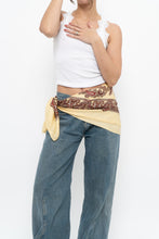 Load image into Gallery viewer, Vintage x Made in England x Butter Yellow Paisley Patterned Scarf