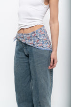 Load image into Gallery viewer, Vintage x Made in Japan x Blue Floral Cotton Scarf